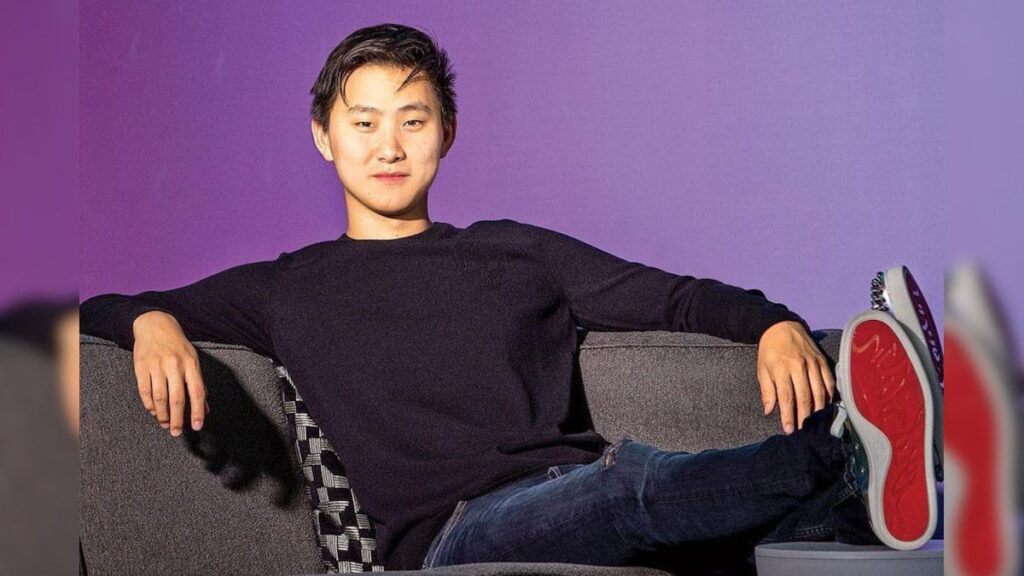 Alexander Wang: 28 की उम्र में बना जुकरबर्ग का 14 अरब डॉलर वाला दांव और टेक दुनिया का नया स्टार! 2 Alexander Wang