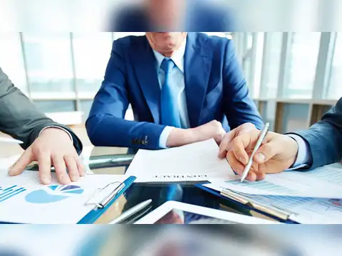 Inspiring: Meesho की डिजिटल उड़ान — भारत के छोटे सपनों से बना 5 Billion Dollar का IPO तूफ़ान I 4 image downloader 1765348336868.jpg