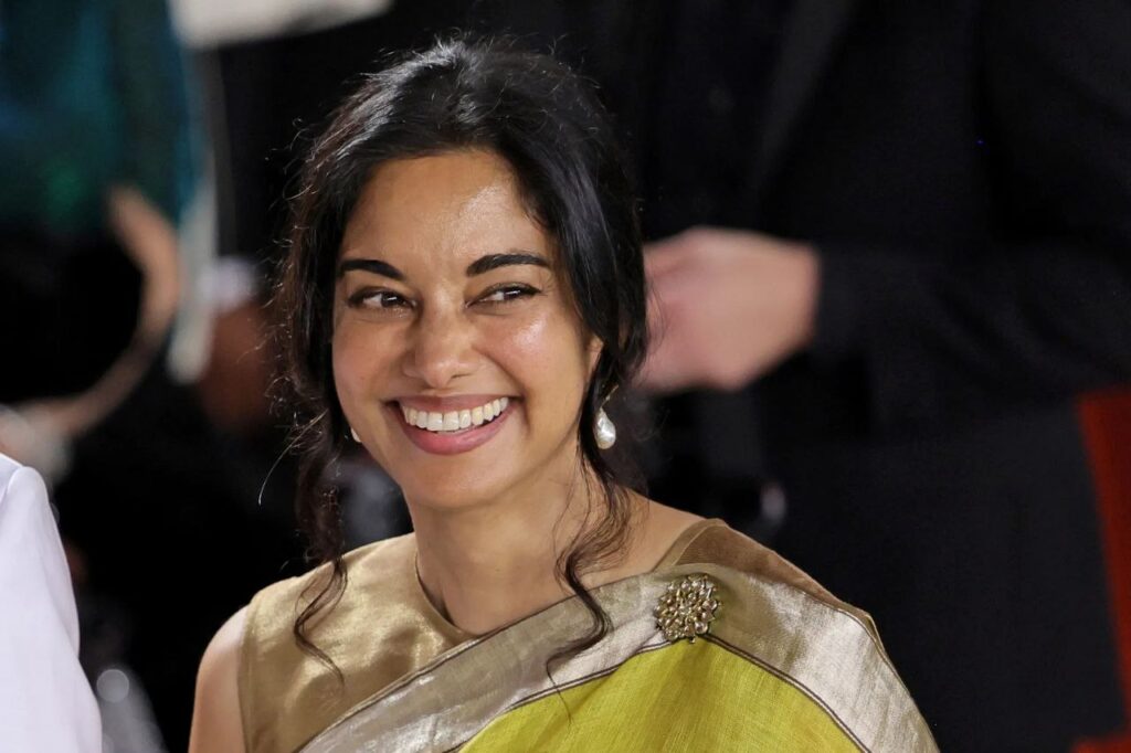 photo 6138448194266927473 y