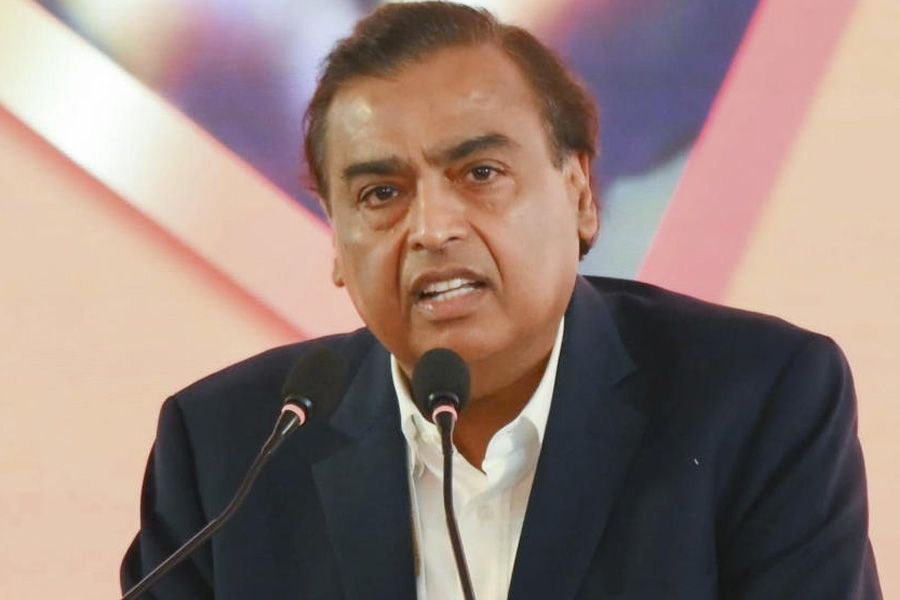 मुकेश अंबानी ने खरीदी प्रियंका चोपड़ा की Anomaly कंपनी, Reliance Retail को ऐसे मिलेगी मजबूती। 2026 2 Anomaly