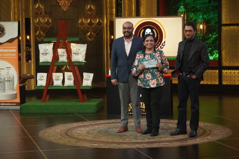 1 लाख से 1 करोड़: एक मां ने आटा चक्की से कैसे किस्मत बदल दी। Sharmaji Ka Aata। 2026 3 Sharmaji Ka Aata