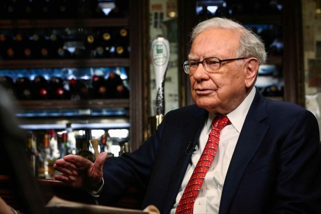 The Essays of Warren Buffett Part-1: पैसा नहीं, सोच बदलने वाली किताब। 6 Buffett