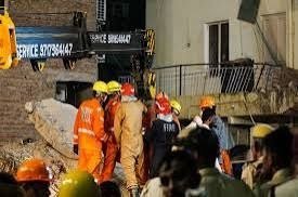 50 साल पुरानी Building: खतरा उम्र में है या System में? 3 Building